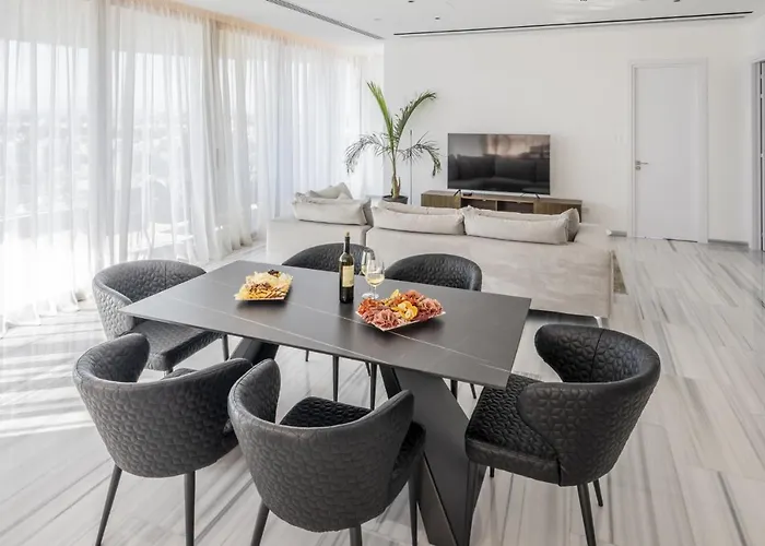 360 Nicosia-3 Bedrooms Exclusive Panoramic View 尼科西亚